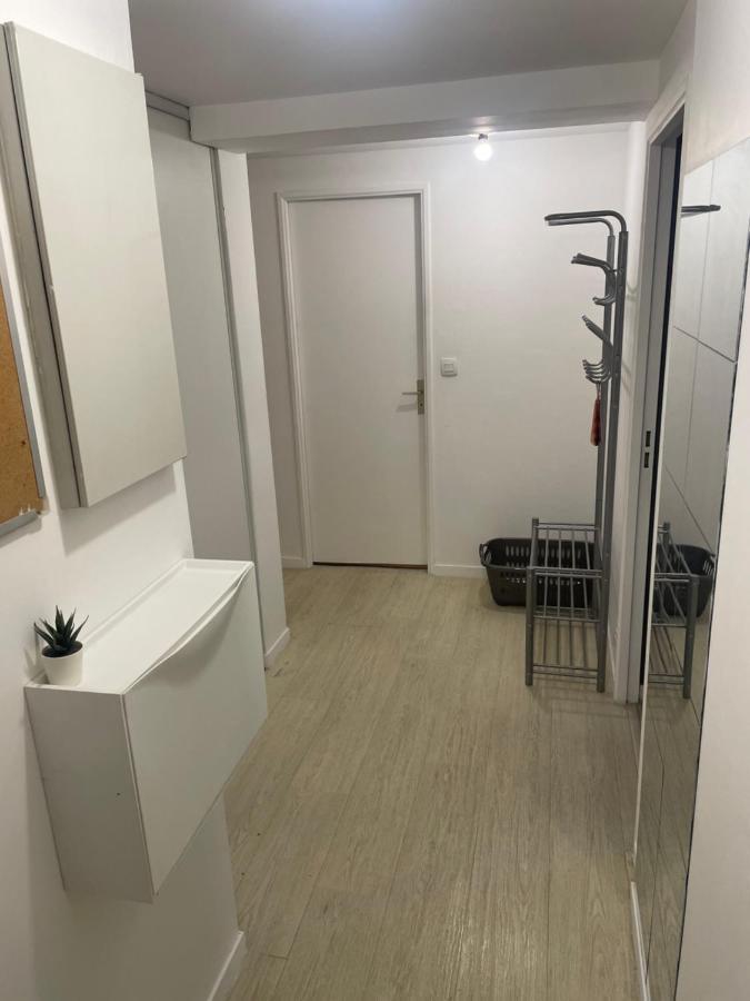 Appartement Cosy En Plein Centre-Ville D Evry Courcouronnes Esterno foto
